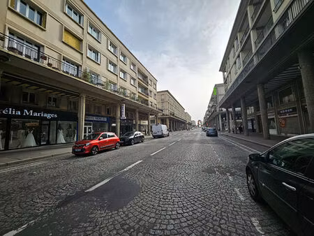 local commercial 55 m2