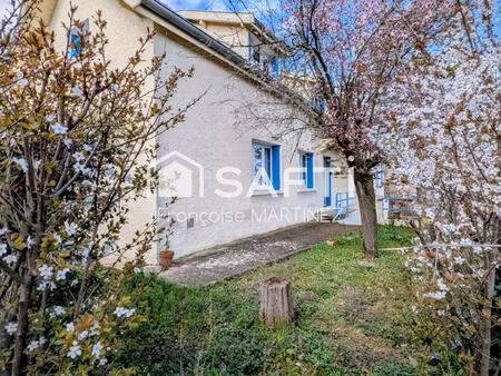 ambiance campagne aux portes de lyon ; belle vue sur les alpes