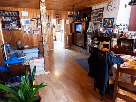 maison de ville avec terrasse et garage – 85 m² – issoudun