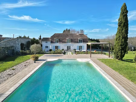 magnifique maison de campagne avec piscine