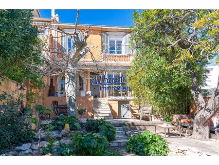 villa sanary sur mer 8 pièce(s) 131.10 m2