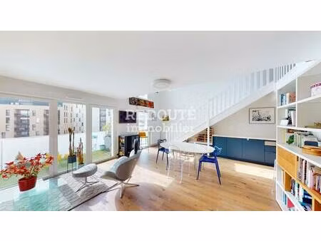 a vendre duplex f5 en dernier etage dans residence recente avec exterieur et parking