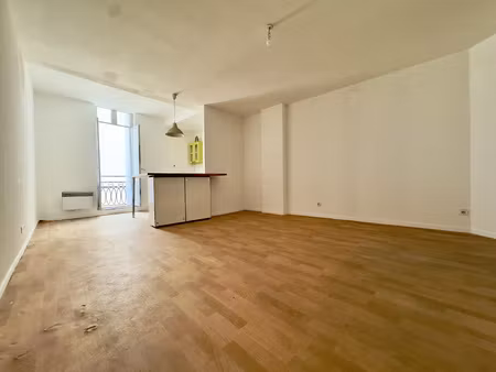 ecusson entre foch et jeu de paume / 3 pièces dans un bel im