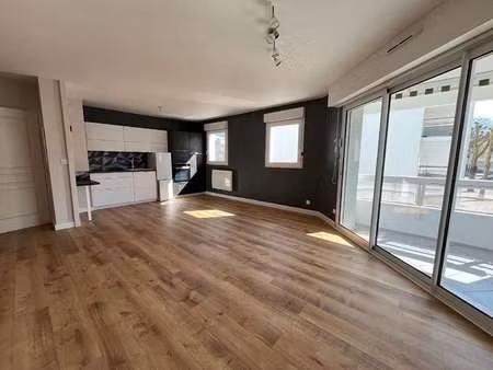 location appartement 3 pièces à saint-nazaire (44600) : à louer 3 pièces / 69m² saint-naza