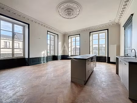 location appartement 3 pièces à segré-en-anjou-bleu (49500) : à louer 3 pièces / 78m² segr