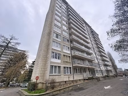 appartement te huur in sint-agatha-berchem met 3 slaapkamers