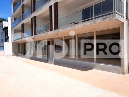 local commercial a vendre