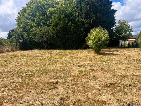 terrain 1740 m² - libre de constructeur - 15' de saint andré de cubzac