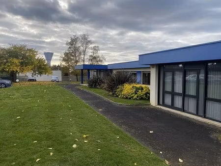 vente bureau fontenay le comte 328 m²