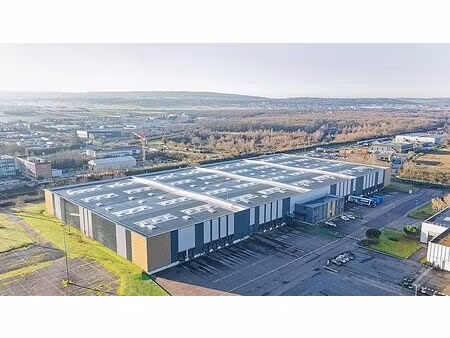 location entrepôt / local d'activités les mureaux 10 000 m²