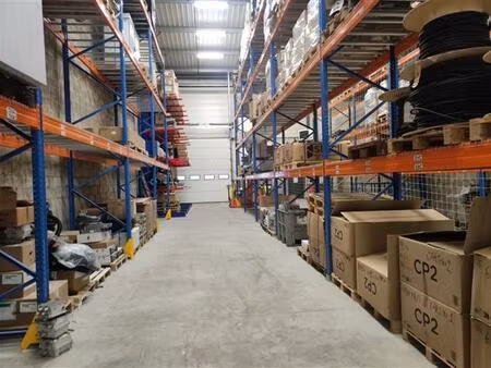 location local d'activités massy 419 m²