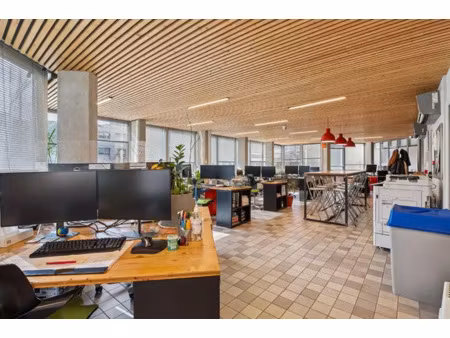 a vendre : r+2 complet de 283m² rénové par architecte en plein coeur de villeurbanne