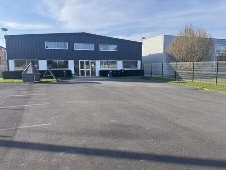 à louer fonds de commerce 700 m² – 4 500 € |cambrai
