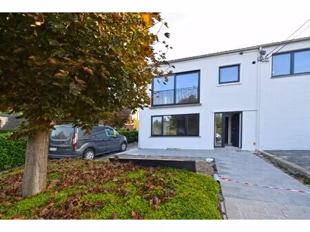 appartement te huur in roeselare met 2 slaapkamers