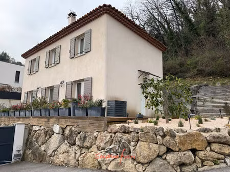 vente maison 4 pièces 122 m² carros (06510)