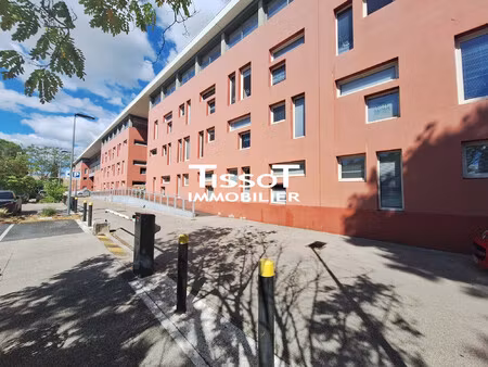 achat local professionnel 200m² nimes 30000