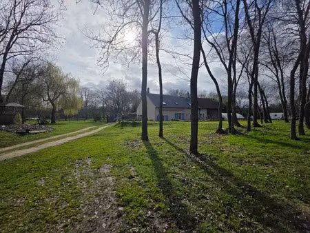 vente maison 4 pièces 127 m² à la celle-condé (18160)  159 000 €