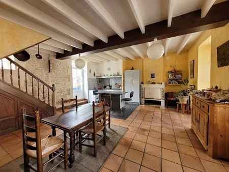 vente maison 7 pièces 165 m² à loulay (17330)  168 500 €