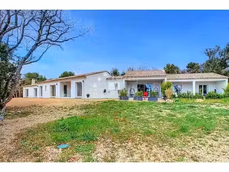 propriété d'exception avec gîtes à vendre à baudinard-sur-verdon