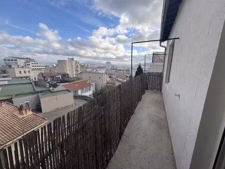 t3/4 lumineux avec grand balcon et potentiel d’aménagement dans un cadre paisible !