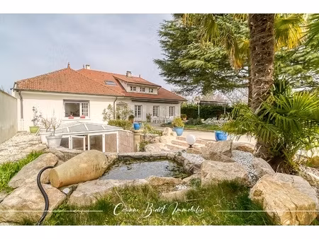 maison 8 pièces - 320 m²