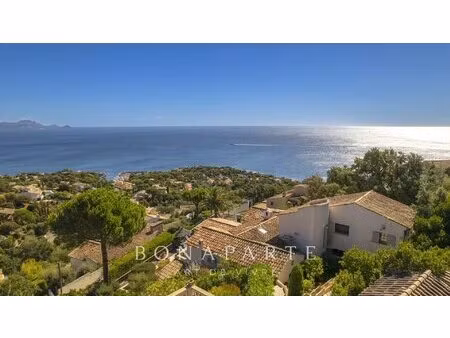 villa 5 chambres avec terrasse - roquebrune-sur-argens