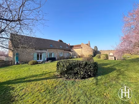 vente maison 4 pièces 152 m² à ainay-le-château (03360)  162 000 €