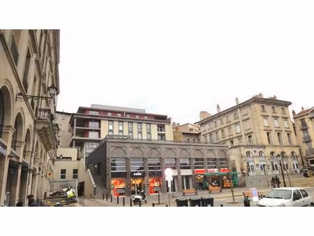 location appartement 4 pièces 92 m² à le puy-en-velay (43000)