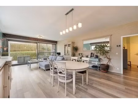 instapklaar gelijkvloers appartement nabij park schoten