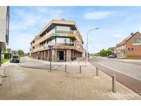 commerciële eigendom te koop in oostrozebeke
