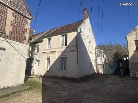 maison de ville 5 pièces 90 m²