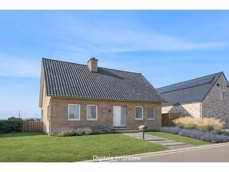 comfortabele ben-woning  a-label  3 slaapkamers  ruime kelder en tal van mogelijkheden in 