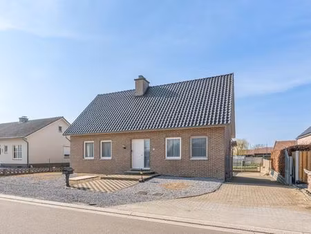 comfortabele woning met sterke energieprestatie (label a)  in landelijk woongebied.