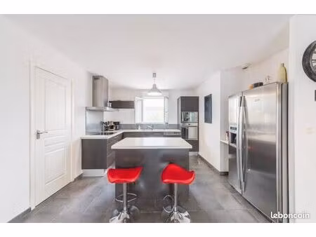 maison 4 pièces 97 m²