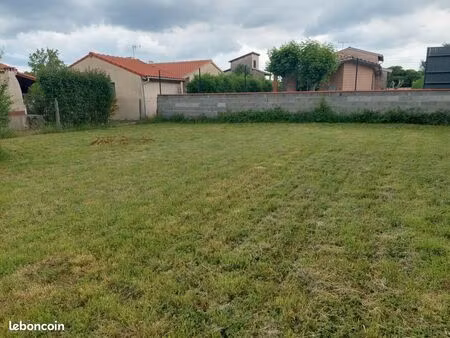 terrain 570 m² fenouillet