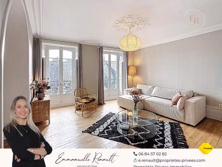 appartement de caractère de 155 m² dans un ancien hôtel particulier. vannes hyper centre