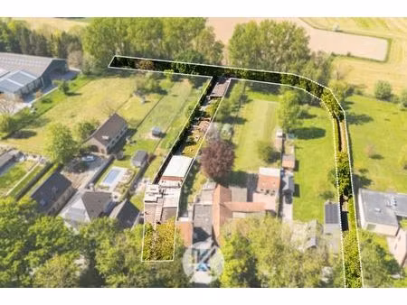 interessante renovatiewoning op uniek perceel