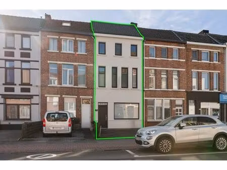 ruime  centraal gelegen woning met 4 slaapkamers en stadstuin te lier