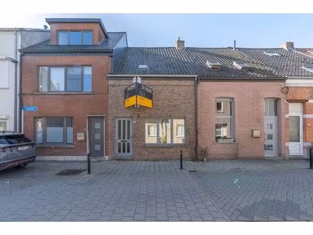 gunstig gelegen woning met 2 slpk's en tuin te turnhout.