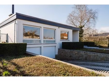 gelijkvloerse villa in kortrijk