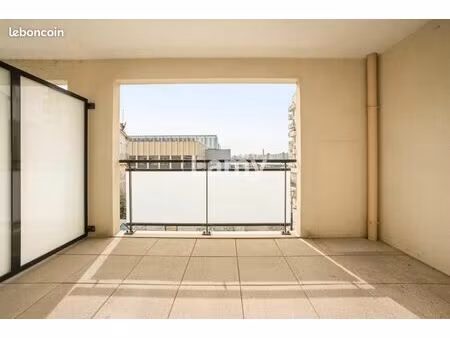 studio 1 pièce 30 m²