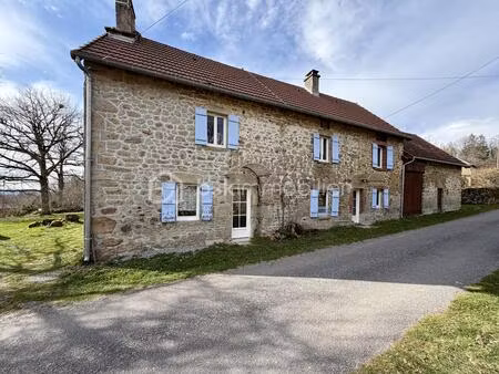 maison de 114 m² à banize