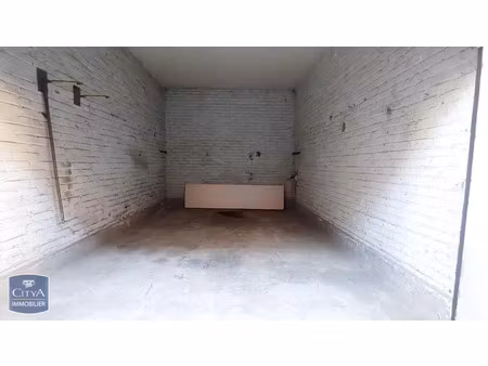 parking à louer 14 m² - saint-quentin (02) - 60€