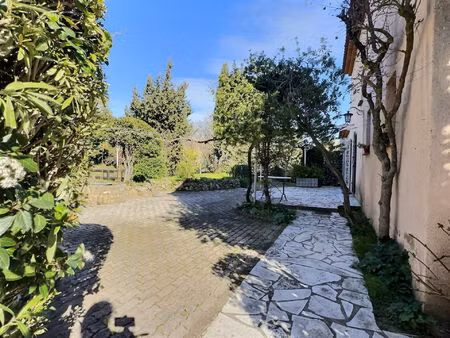 vente maison 7 pièces 140 m² fréjus (83600)