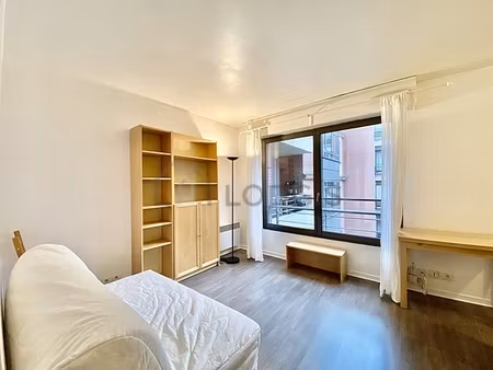 studio meublé avec ascenseur et concierge