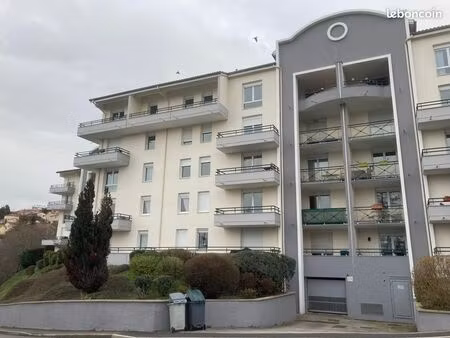 bel appartement f3 calme avec très belle vue