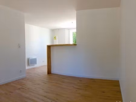 ? studio rénové 25 m² – landivisiau – 90 000