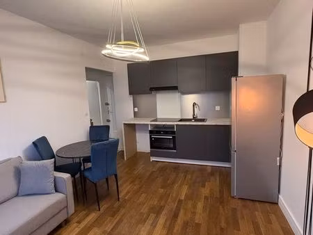 particulier loue t2 meublé et rénové