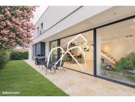 maison 5 pièces 194 m²