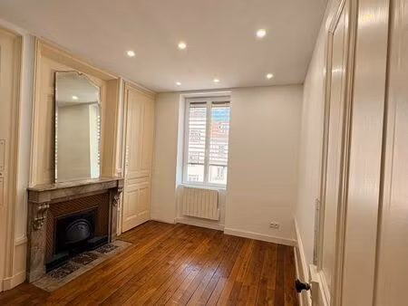 t1bis métro saxe /gambetta